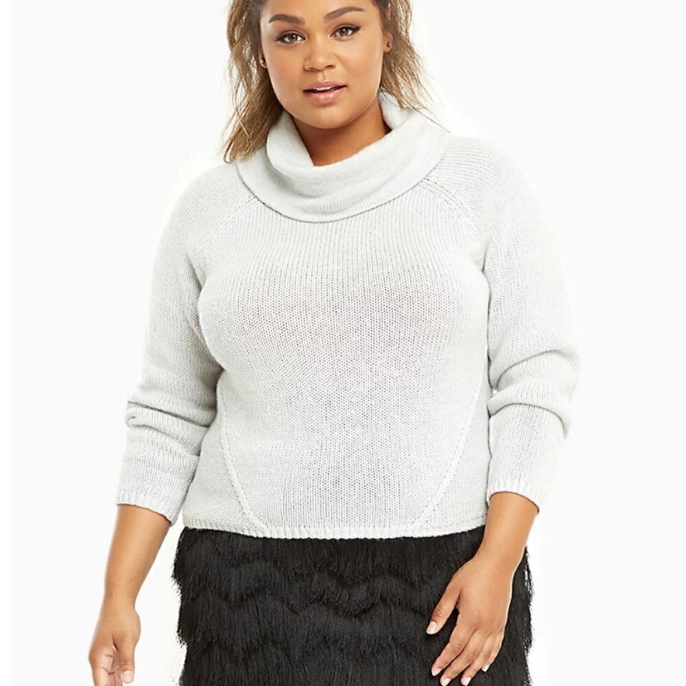 Torrid Women's Plus Size 2X Cropped Cowl Neck Sweater Light Gray Cotton Blend